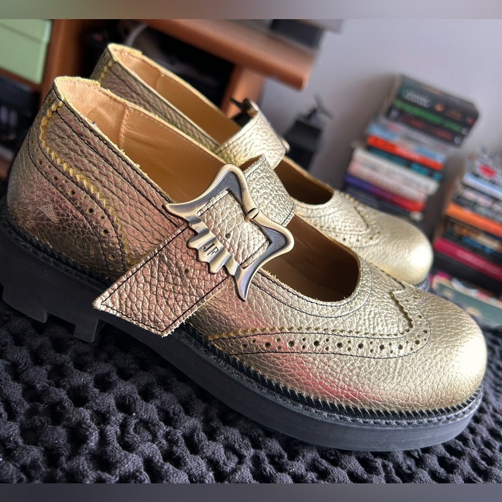John Fluevog Gold Gillian Mary Janes W8
